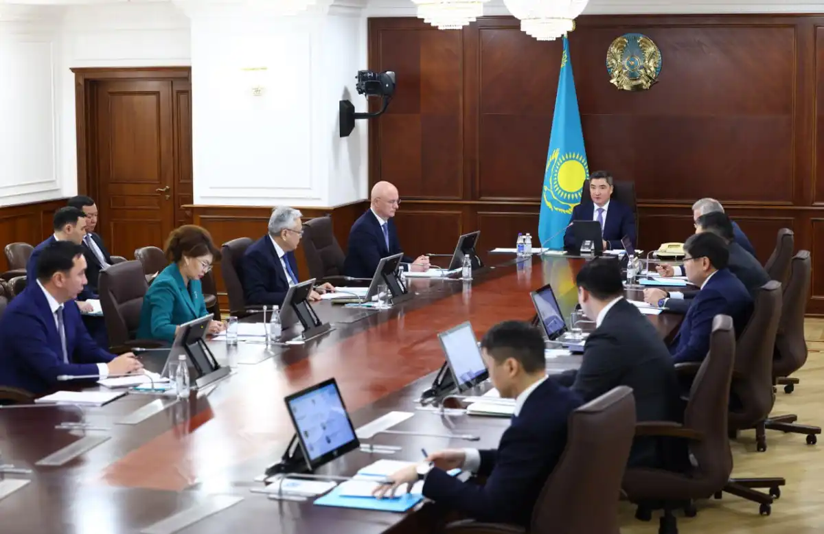 Бектенов поручил подготовить перечень новых промпроектов на 2026 год