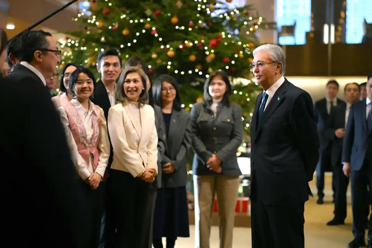 Токаев встретился с казахстанцами, работающими в Японии