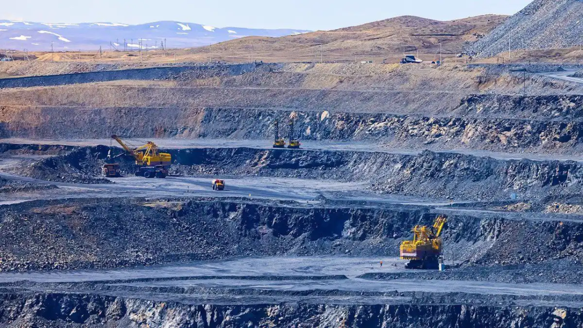 Более 700 лицензий на разведку твердых полезных ископаемых выдали в Казахстане