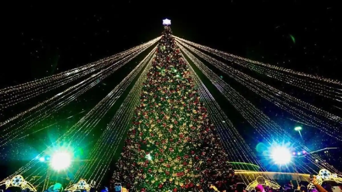 Дрон-шоу в Астане отменили из-за непогоды