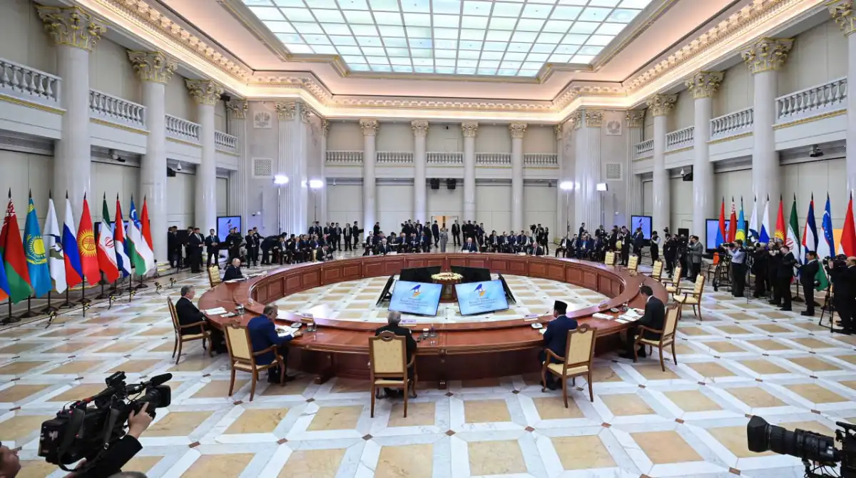 Глава государства призвал убрать административные барьеры во взаимной торговле стран ЕАЭС