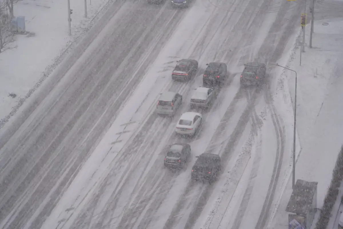 Токаев выразил обеспокоенность ростом ДТП в Астане