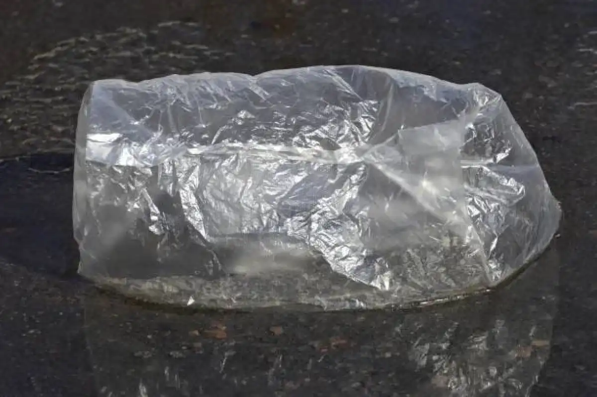 За сброс «водяных бомбочек» с балкона оштрафовали астанчан