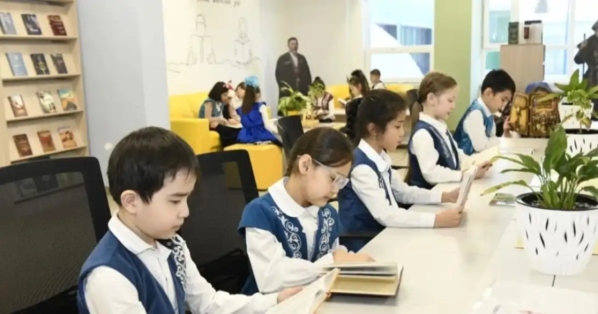 Открытая в Астане «Комфортная школа» решила проблему трех смен в двух образовательных учреждениях