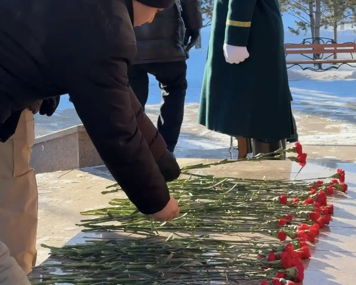 В Астане почтили память Бауыржана Момышулы в честь 115-летия легендарного полководца