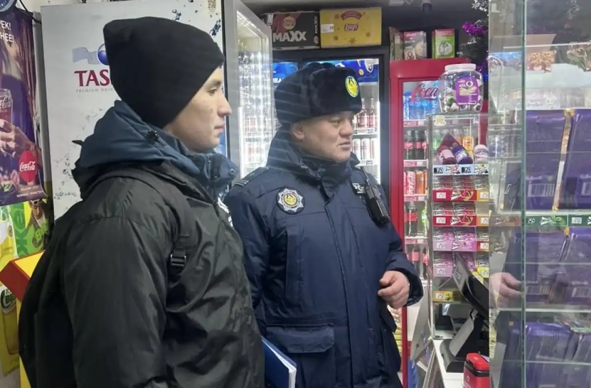 В столичном районе «Байконыр» провели рейд по борьбе с незаконной продажей вейпов