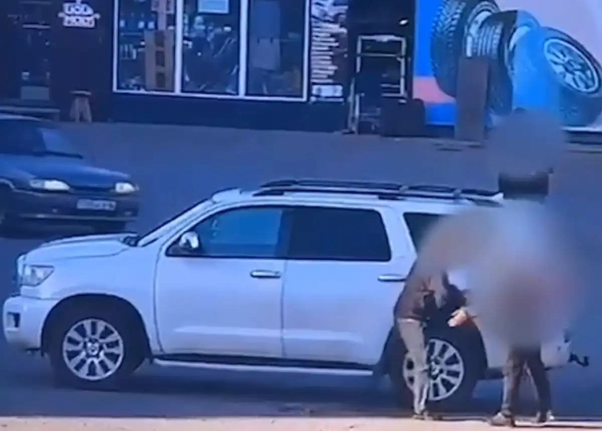 Подозреваемый в незаконной добыче золота пытался откупиться от ареста