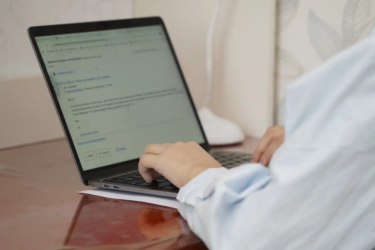 АДГС разъяснило снятие запрета на ведение бизнеса для работников госучреждений и квазигоссектора