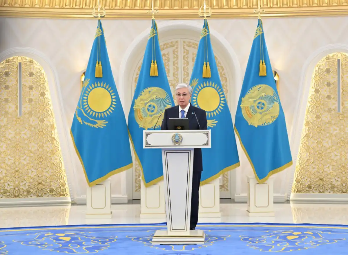 Глава государства ответил на вопрос о транзите власти