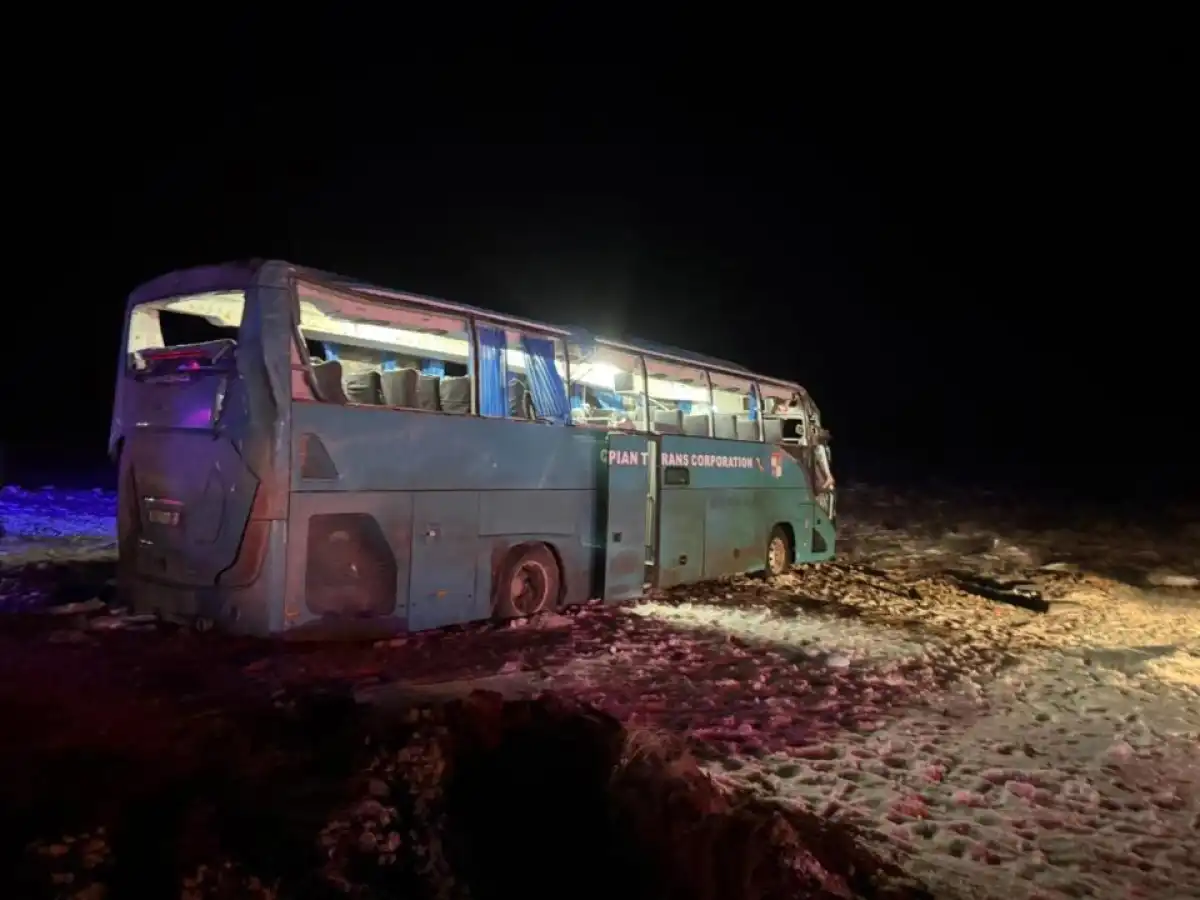 4 пассажира погибли при опрокидывании автобуса в Мангистау