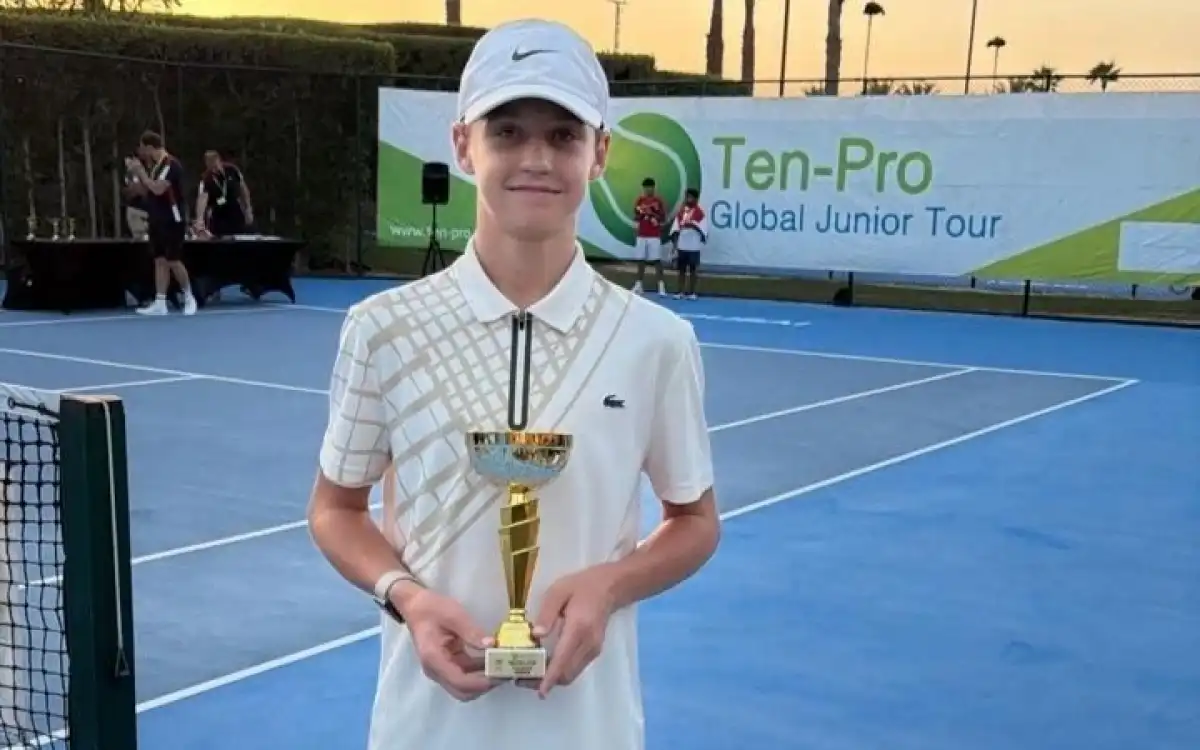 Казахстанский теннисист выиграл турнир в Дубае
