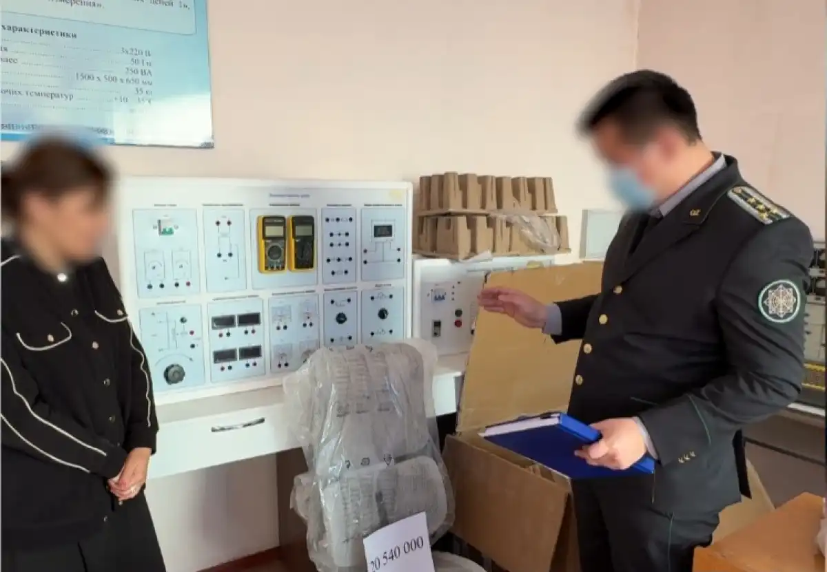 Более 320 млн тенге похитили в госуниверситете в Шымкенте