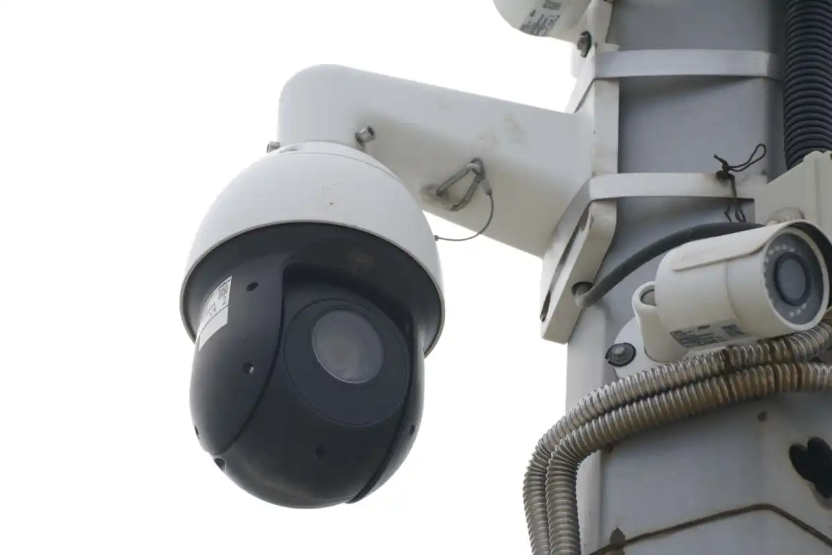 Жамбылец выстрелил в камеру «Сергек» из ружья