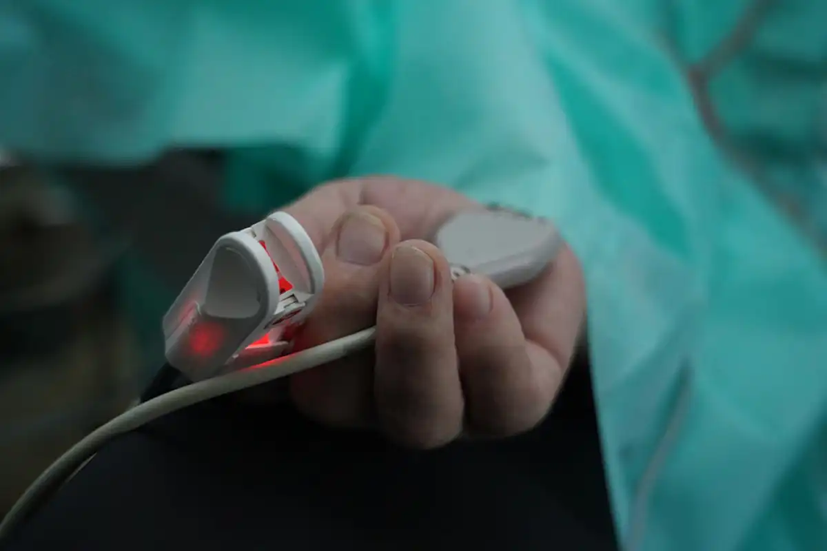 Врачи сообщили о состоянии шымкентца после ножевого ранения