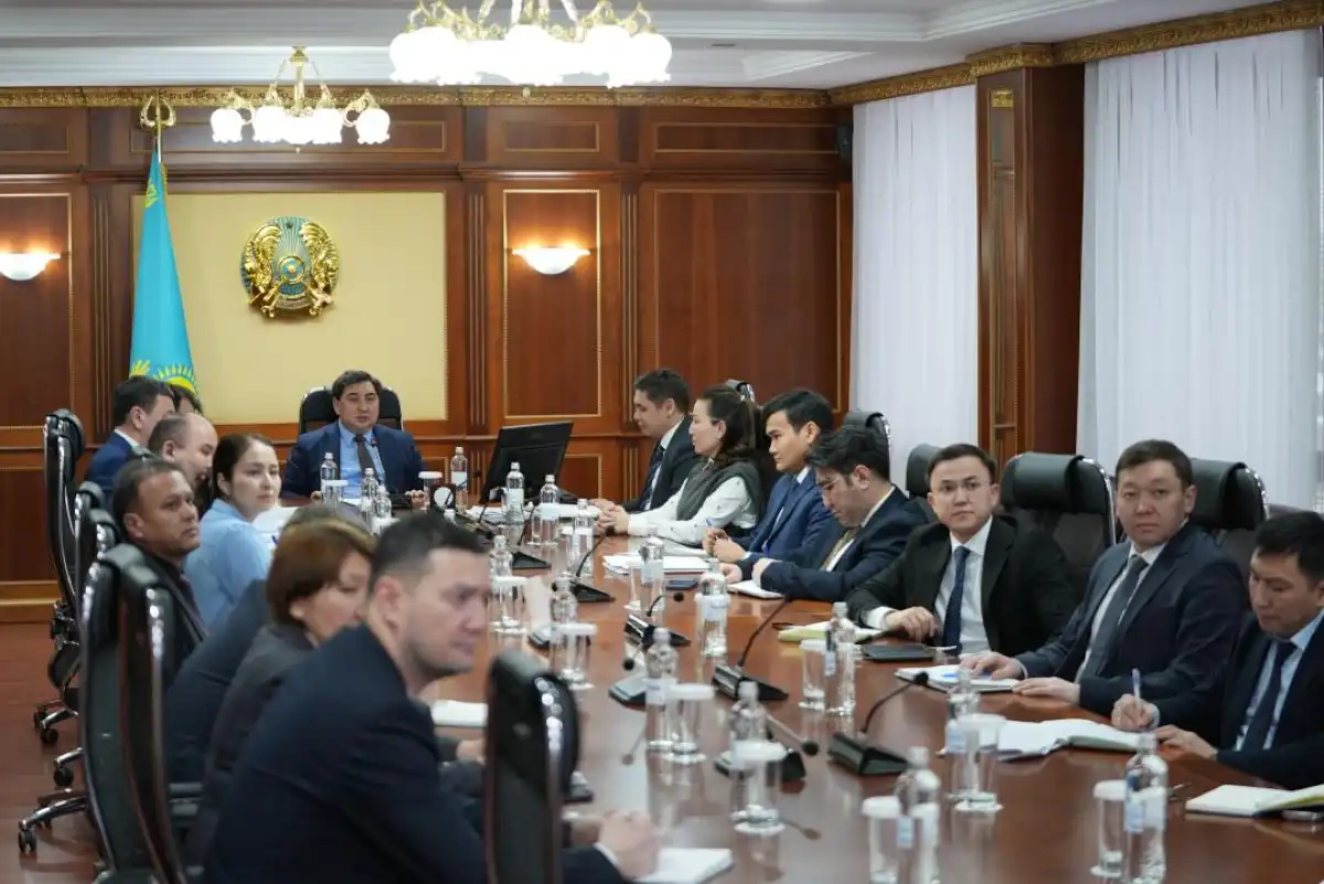 В АДГС рассмотрели вопросы культуры организации работы в государственном секторе