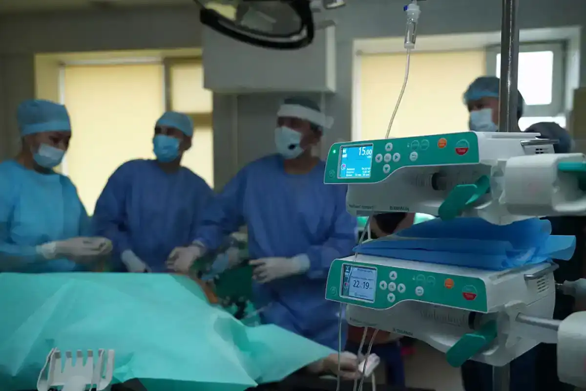 Уникальную операцию на сердце беременной провели в Алматы