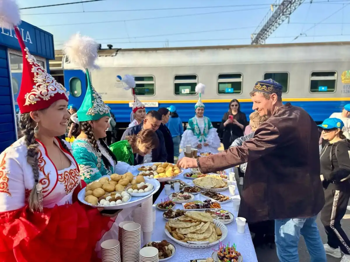 Туристический поезд Zhibek Zholy запустят на Наурыз