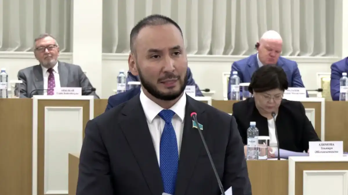 Айдарбек Ходжаназаров: Конституционная реформа ориентирована на молодое поколение и создает условия для развития экономики