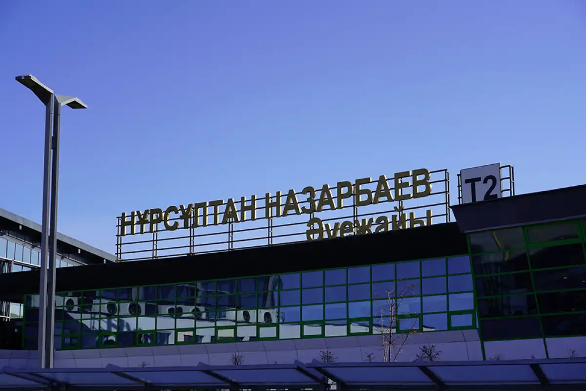 Оперативно реагировать на задержки рейсов в аэропорту Астаны поручил Сауранбаев