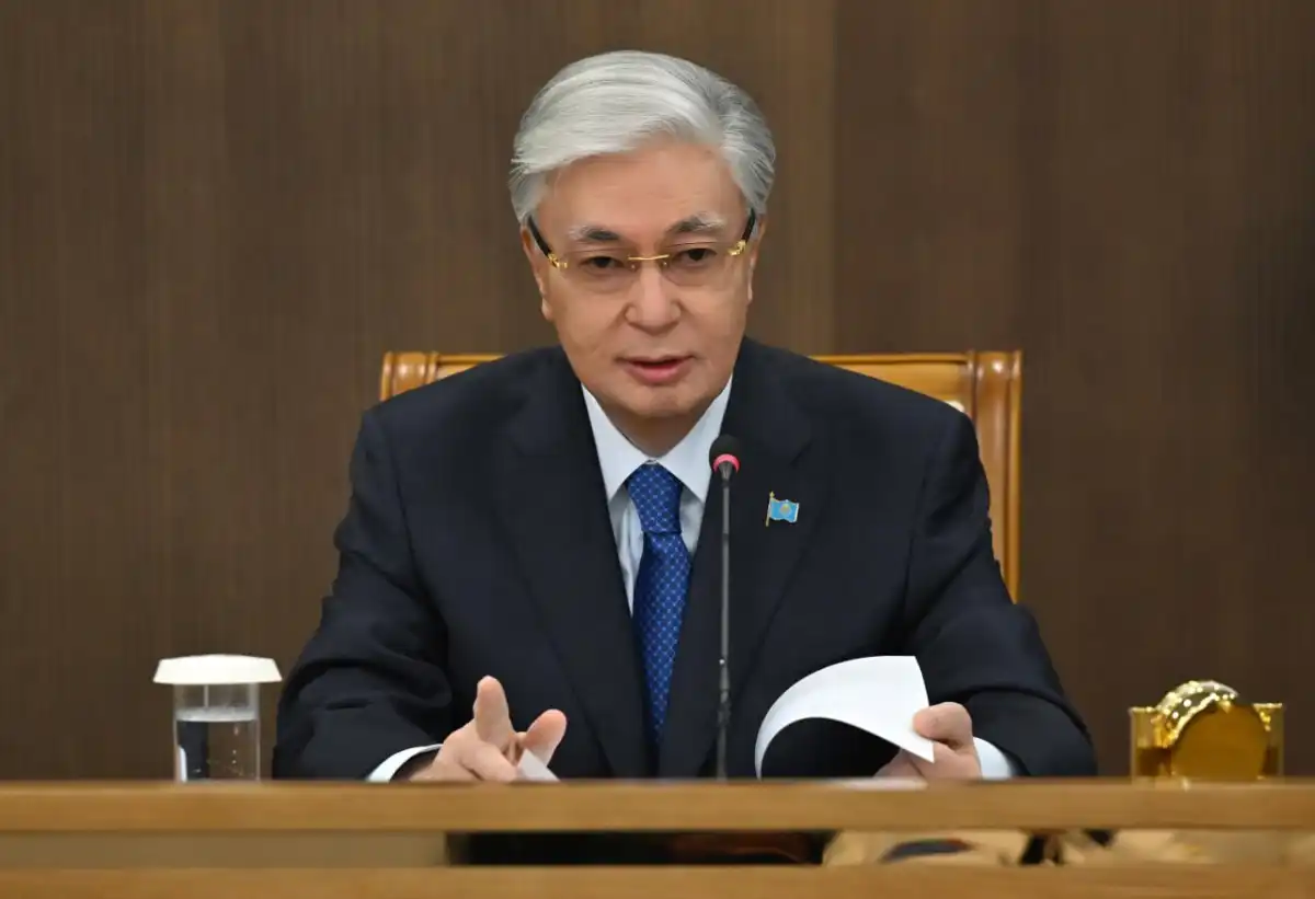 Президент – сотрудникам АФМ: Остается только работать