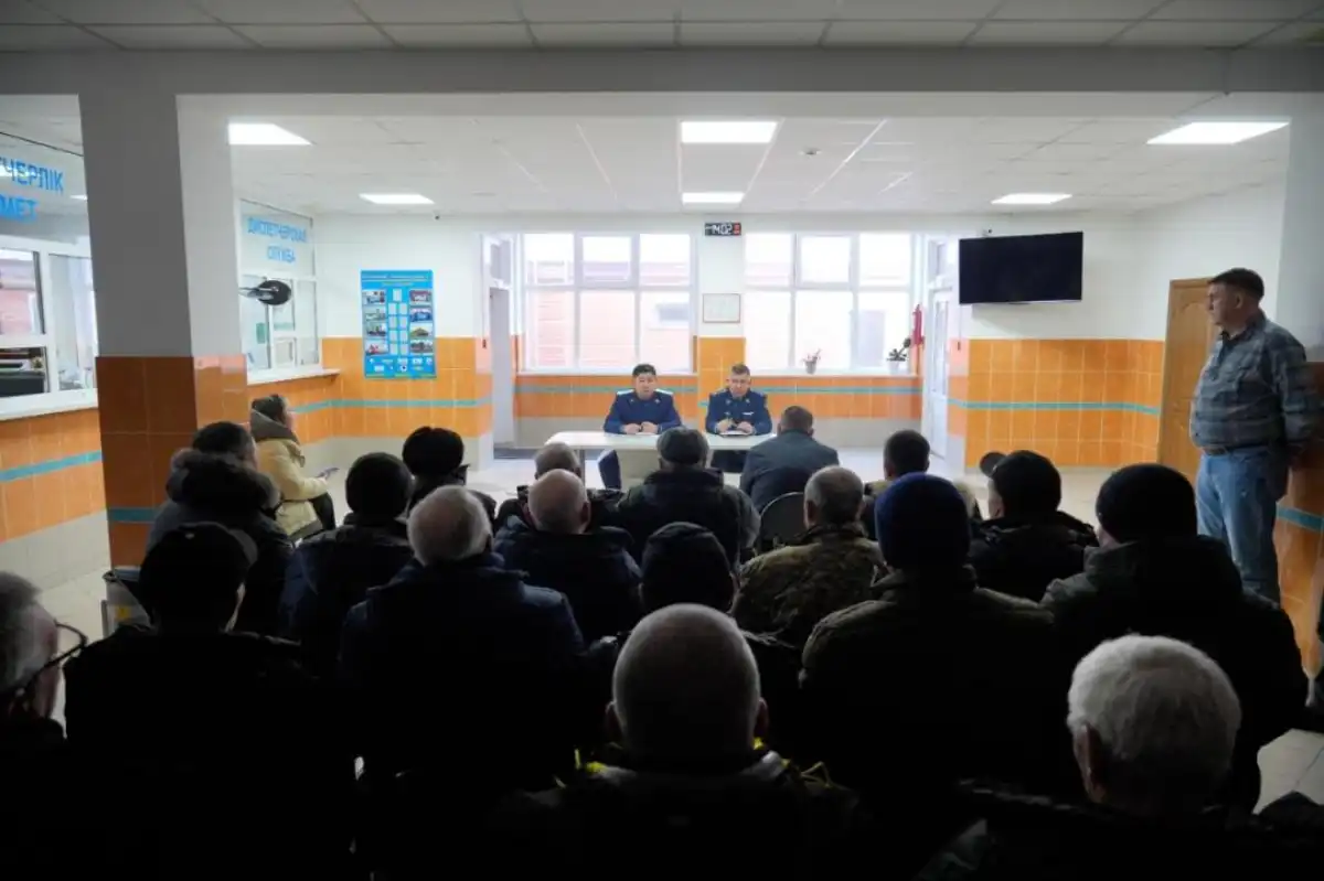 Профилактическую беседу с водителями автобусов провели в Астане