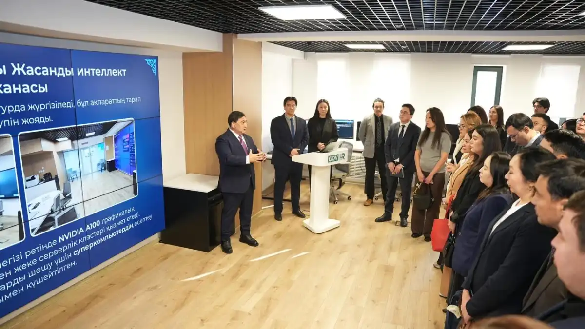 Председатель АДГС Дархан Жазықбай встретился со слушателями «Школы аналитики»