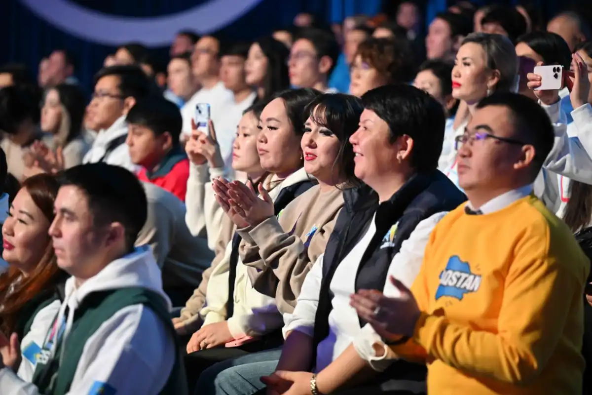 Токаев поддержал создание цифрового паспорта волонтера