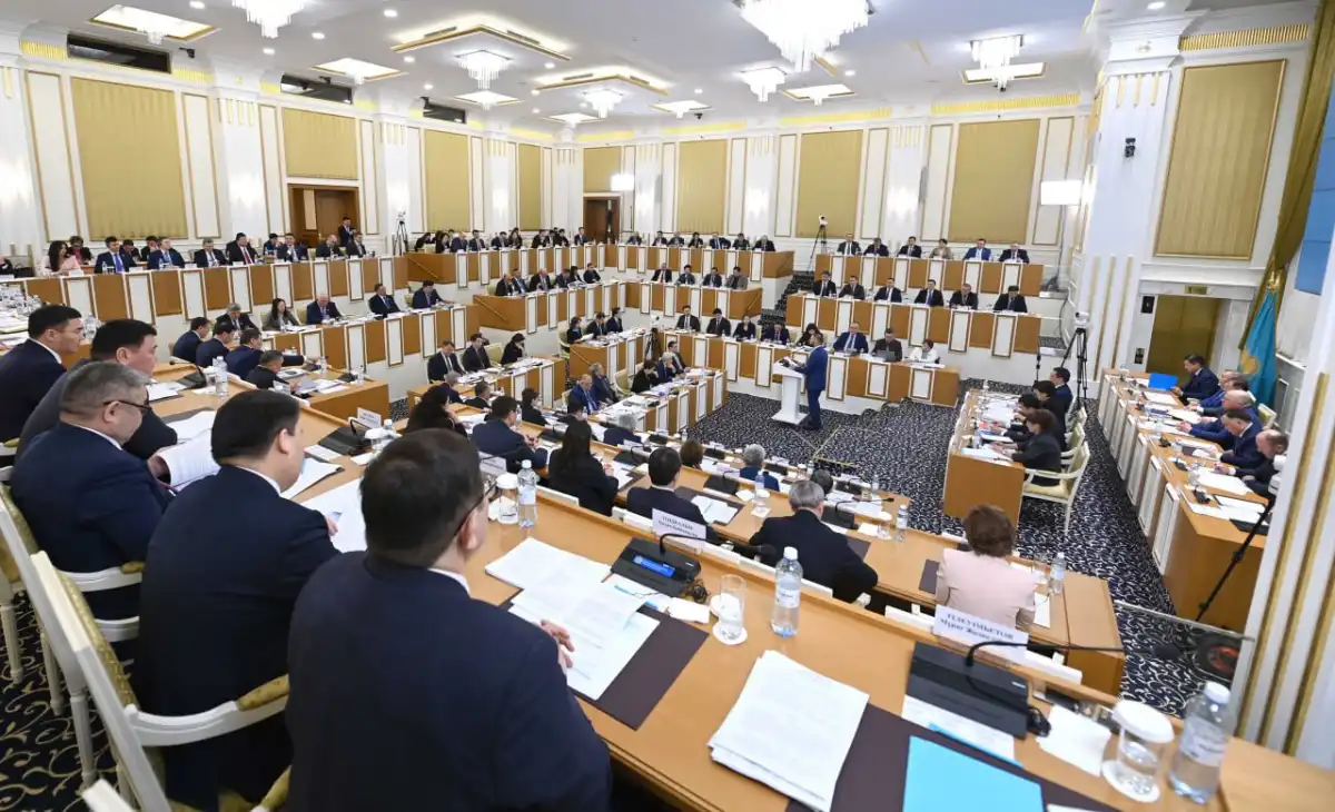 Проект новой Конституции представили в Казахстане