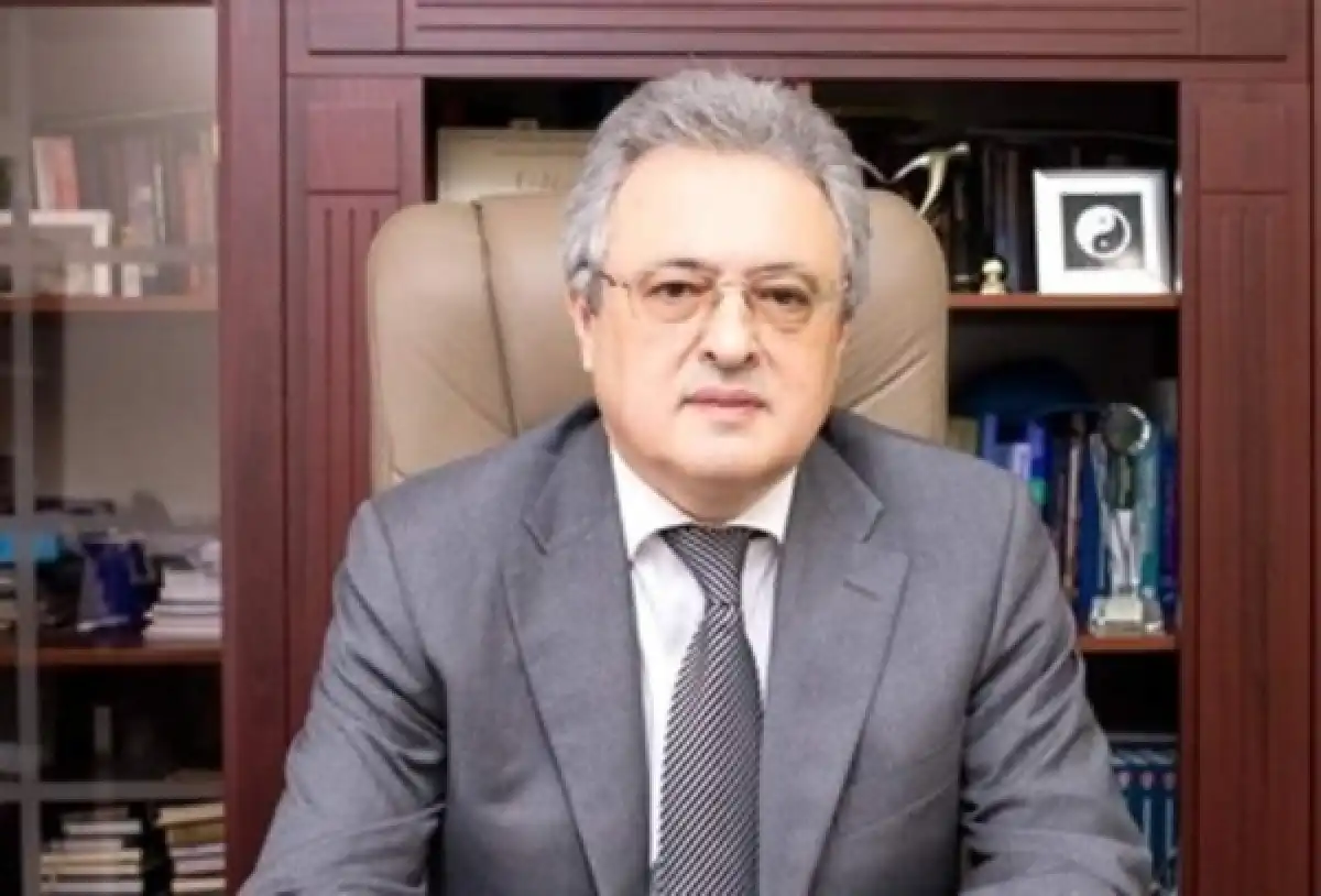 Проект Конституции закрепляет роль науки и культуры в развитии Казахстана — Вячеслав Локшин