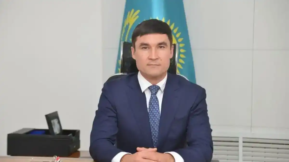 Оскандалившиеся Серик Сапиев и его заместитель оставили свои кресла