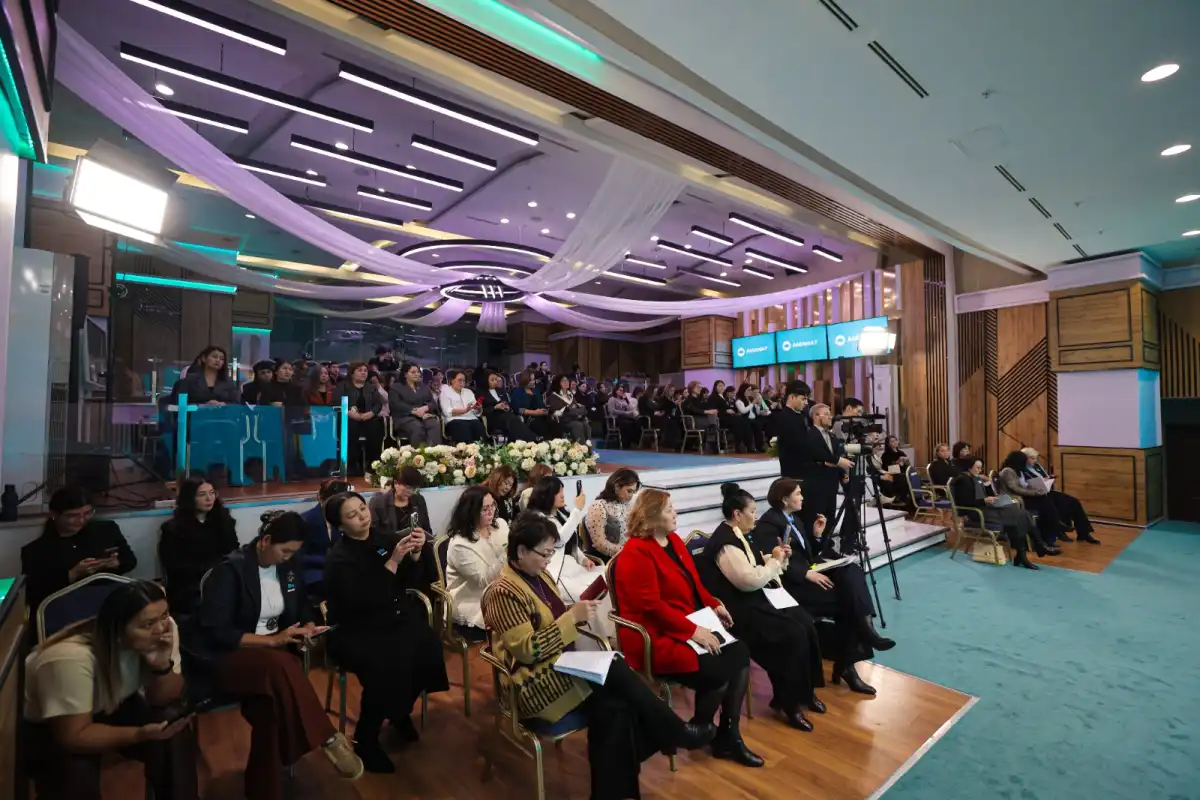 Женский взгляд на Основной закон: как Женское крыло «AMANAT» участвует в формировании новой Конституции