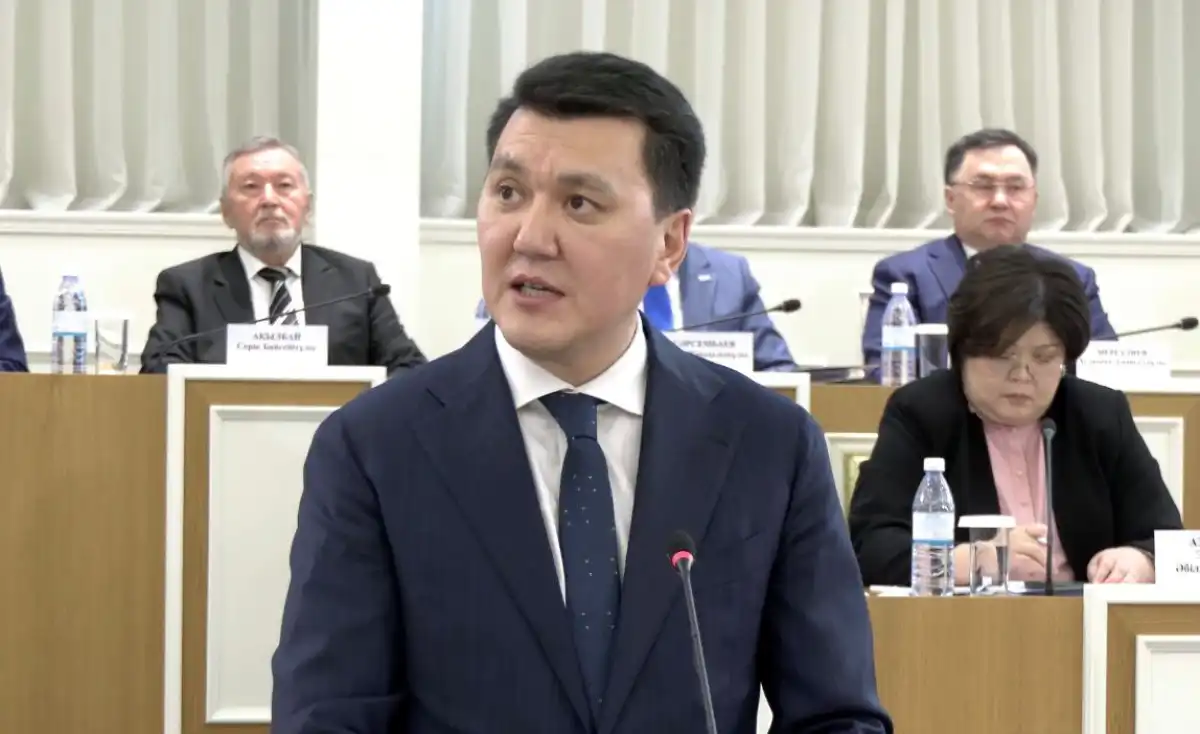 Разница колоссальная — Госсоветник о различиях между действующей Конституцией и новым Основным законом