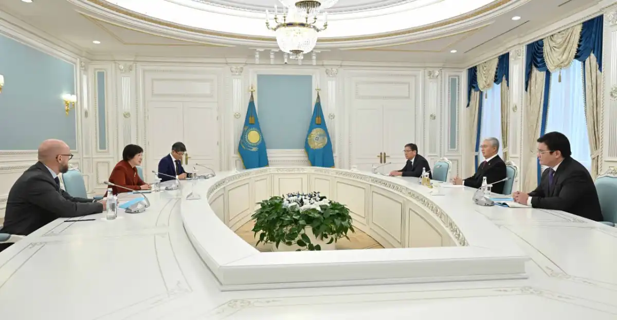 Токаев принял президента Азиатского банка инфраструктурных инвестиций