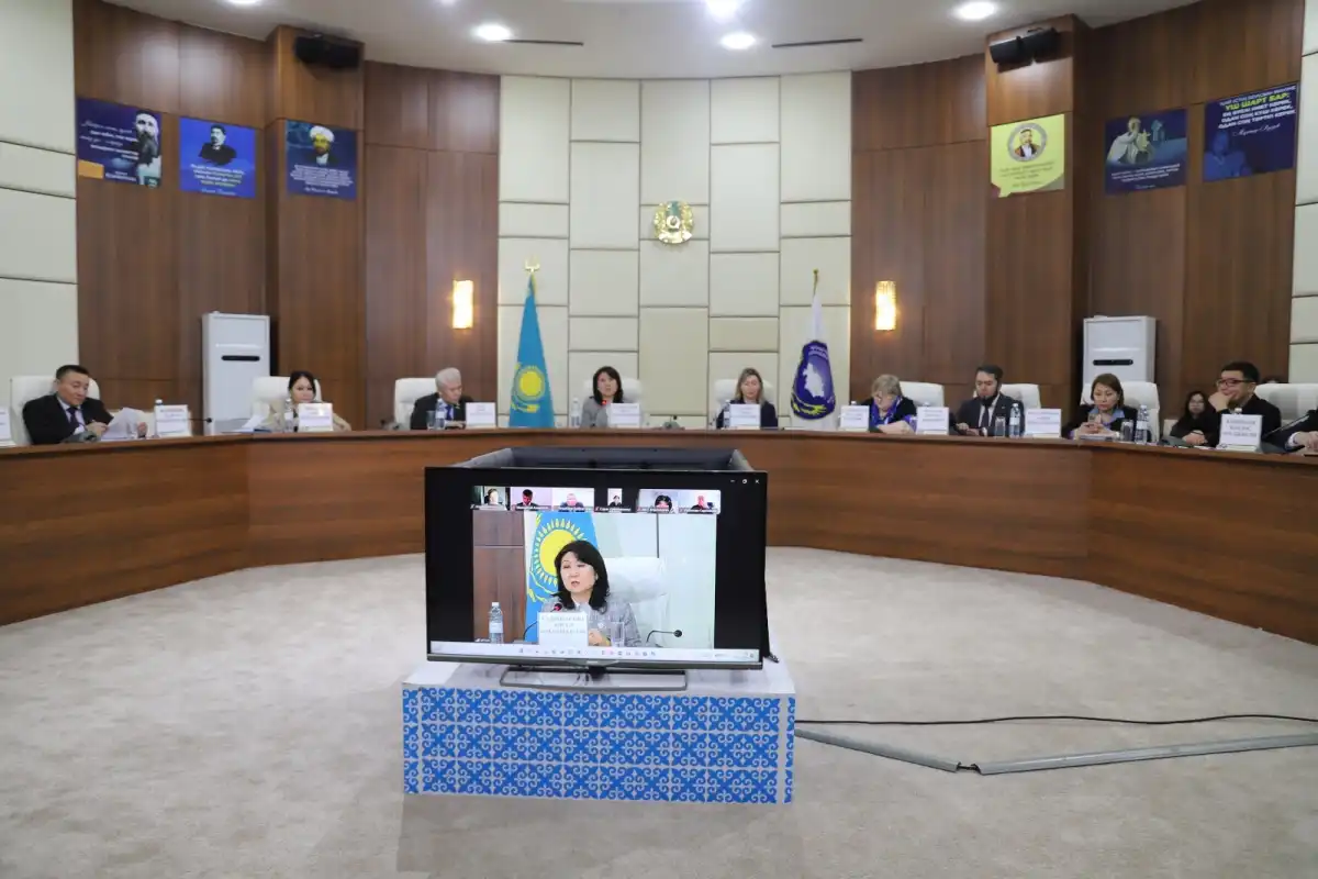 Эксперты Научно-экспертного совета АНК единогласно поддержали новую Конституцию