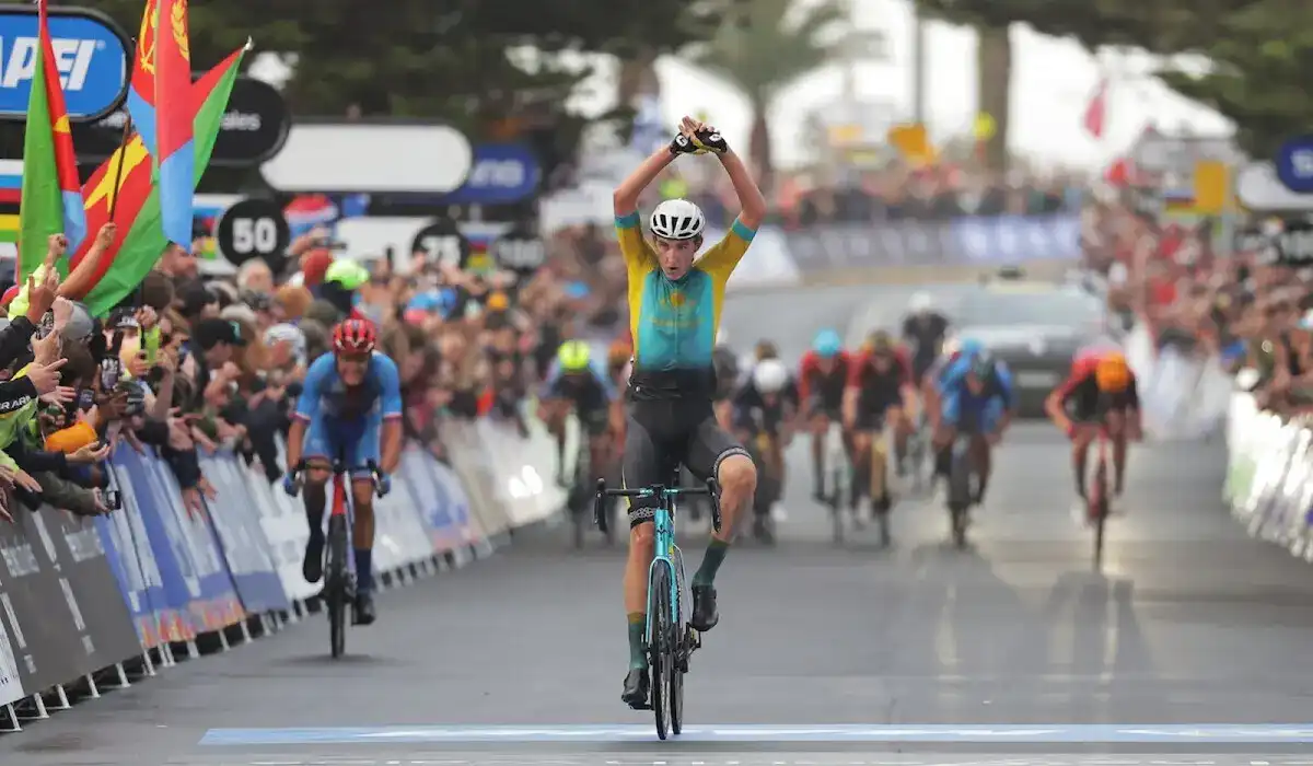 Казахстанский велогонщик завоевал серебро чемпионата Азии в Саудовской Аравии