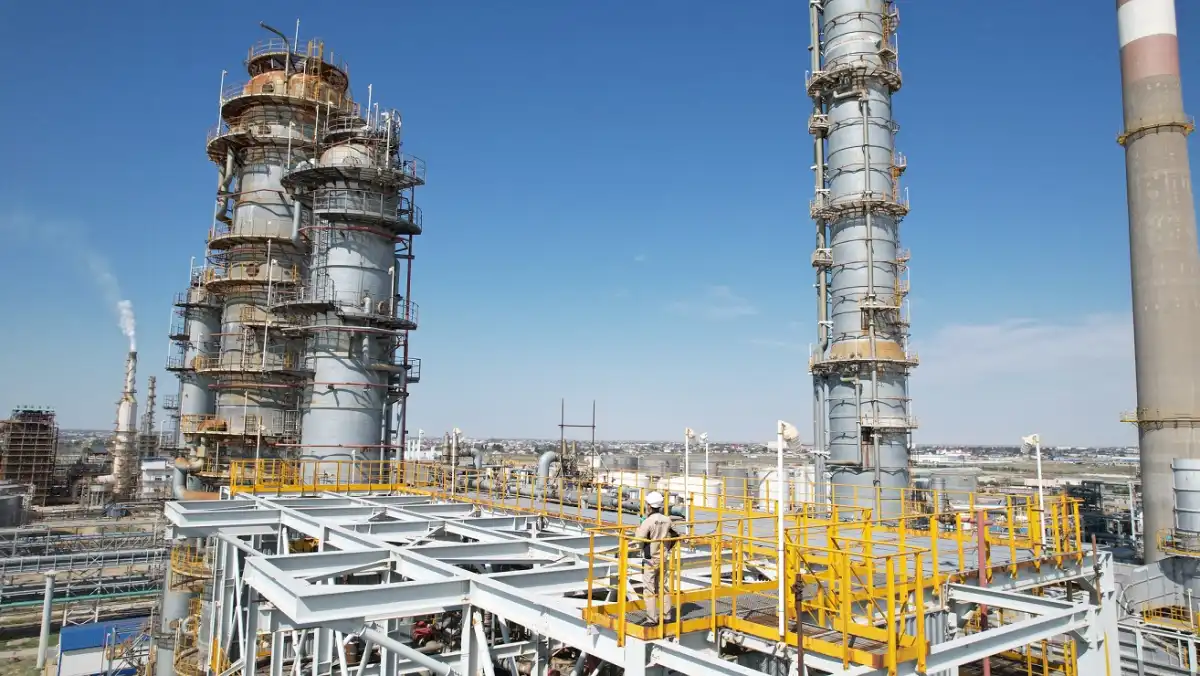 Токаев поручил принять решение по строительству нового НПЗ