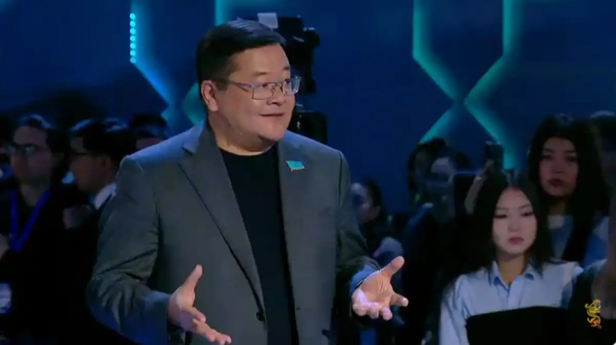 Казахстан вступил в новую эпоху - Айдос Сарым