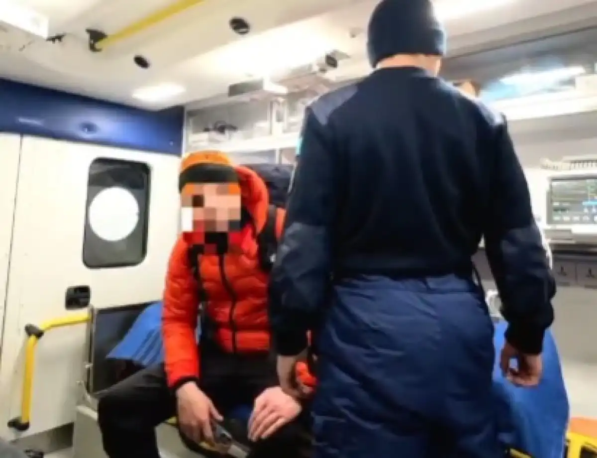 Туриста засыпало лавиной в горах Алматы