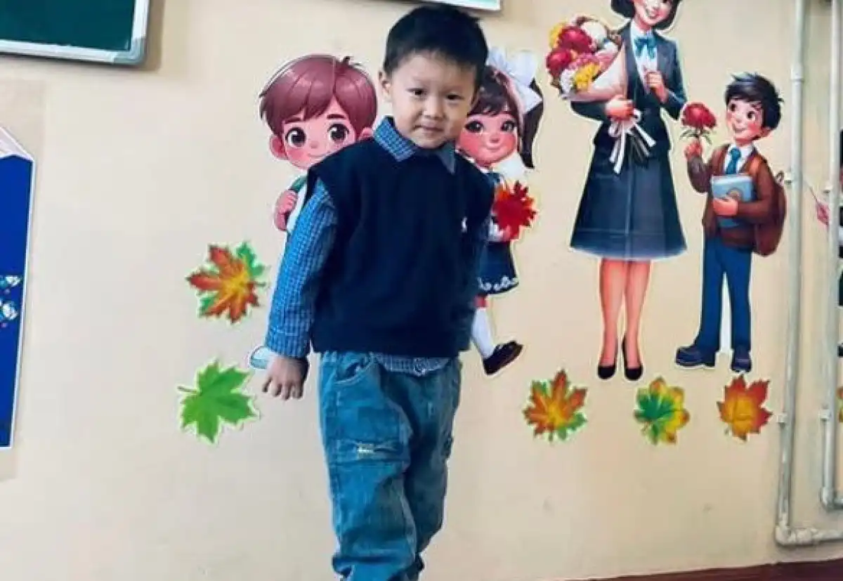 Умножает в уме и комментирует на английском: 4-летний туркестанец поразил педагогов