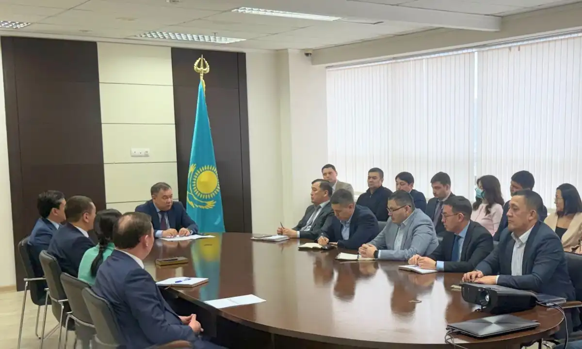 В QazIndustry обсудили проект новой Конституции