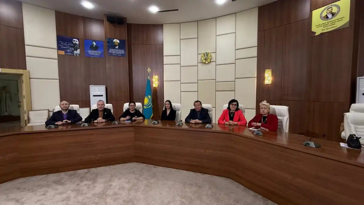 Актив Клуба журналистов столичной АНК обсудил конституционную реформу