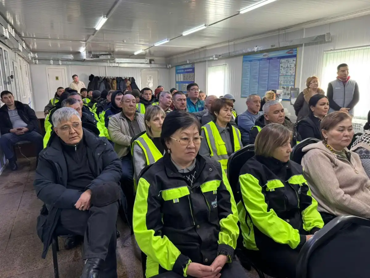 В столице сотрудникам «Астана Тазалық» представили проект новой Конституции