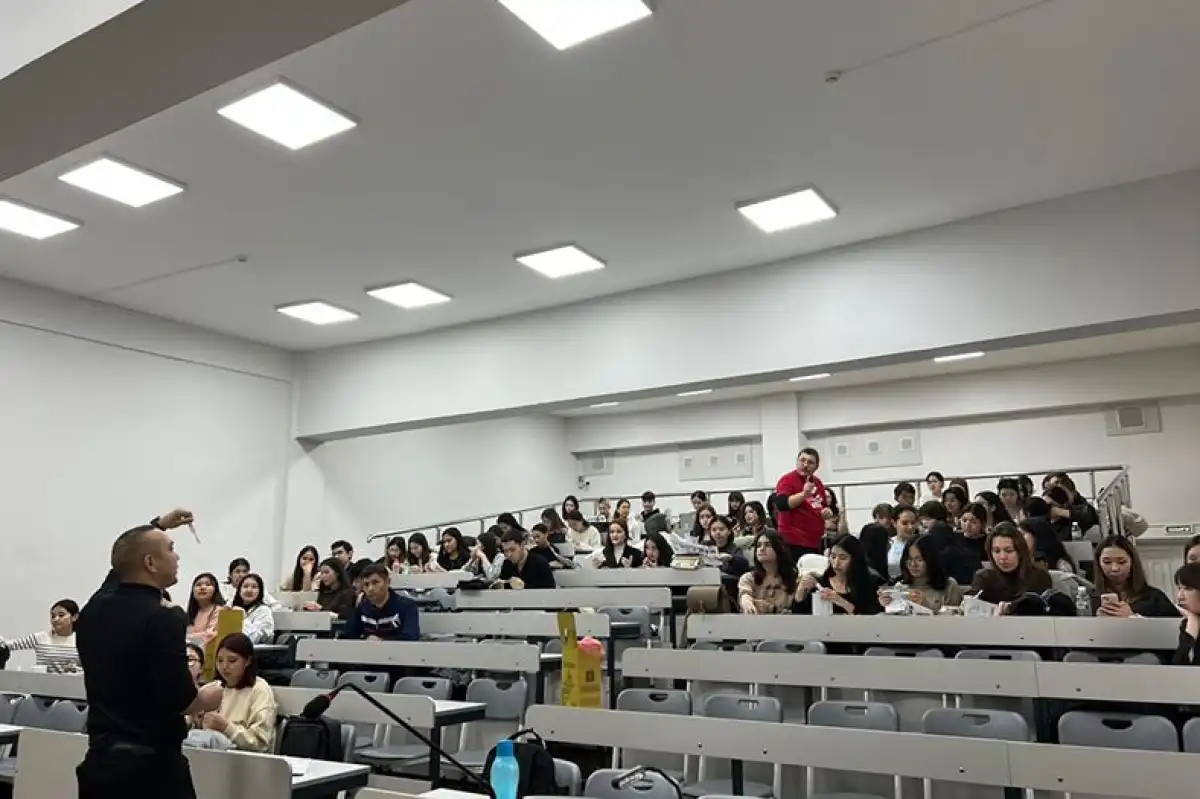 Столичные студенты повысили правовую грамотность на лекции «Я и закон»