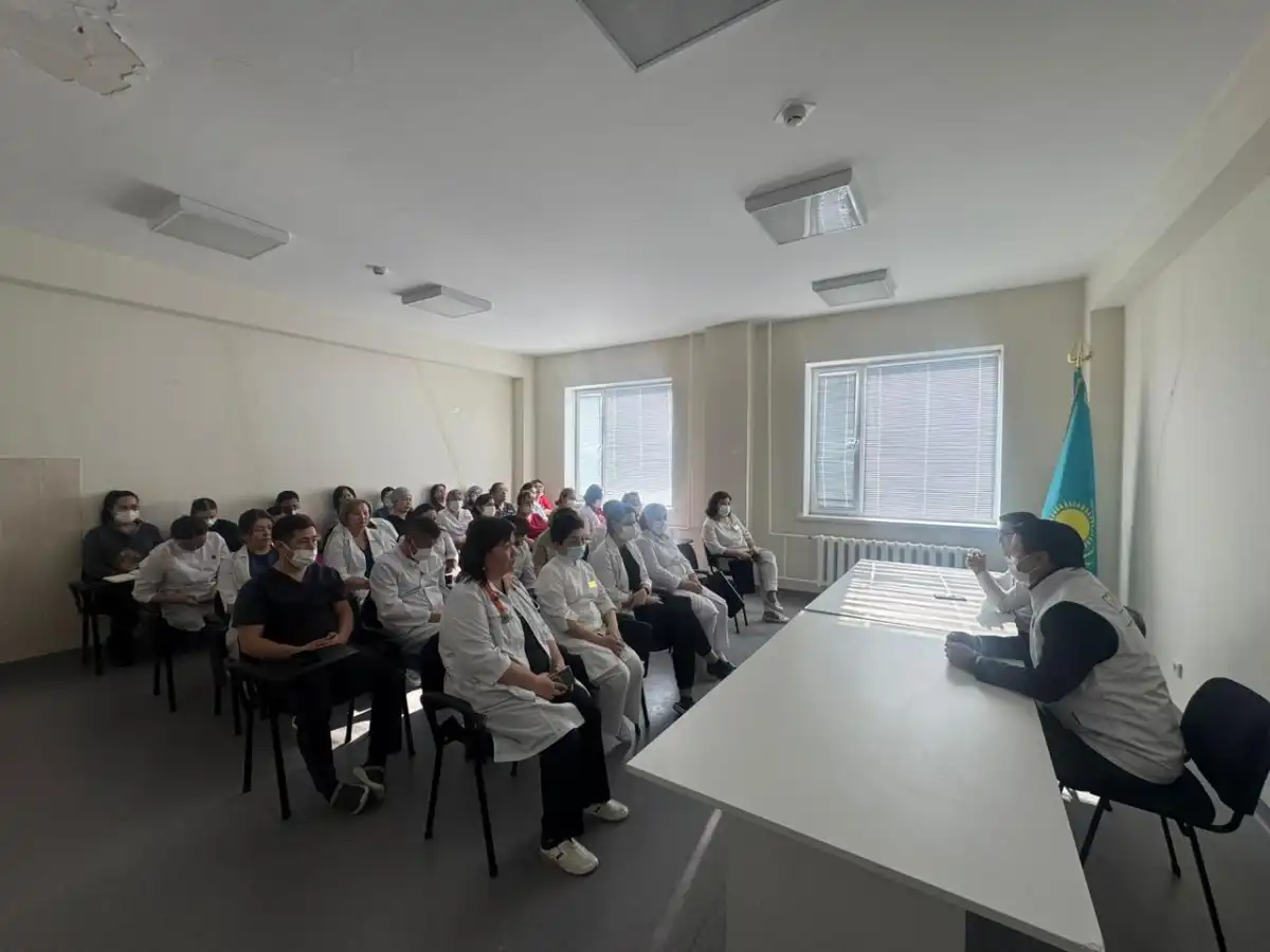 Медицинские работники Астаны обсудили конституционную реформу