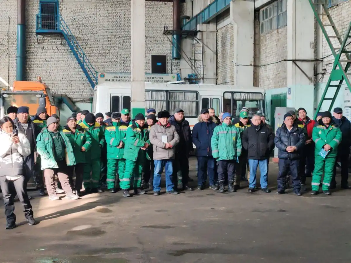 В Астане прошла встреча с трудовым коллективом по вопросам конституционной реформы