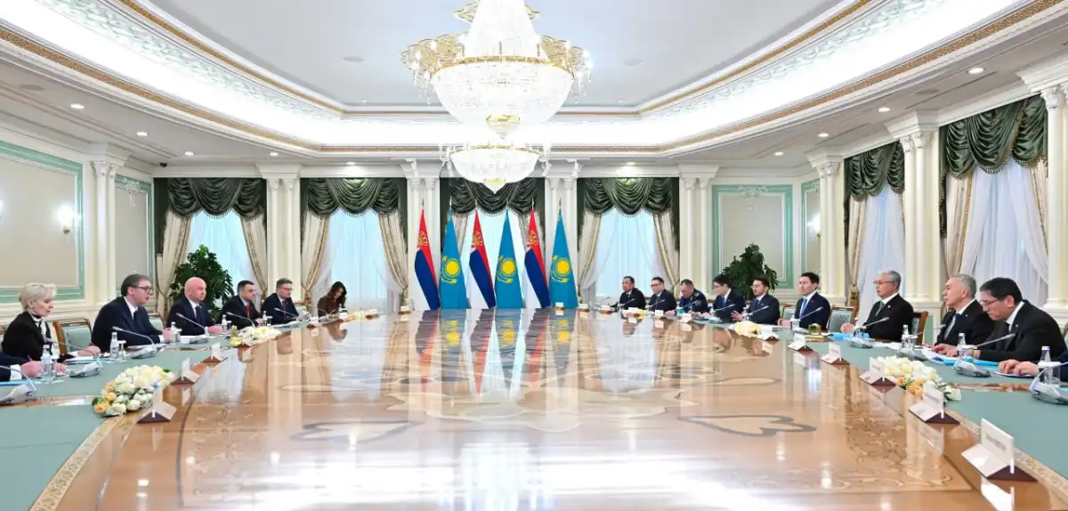 Президенты Казахстана и Сербии провели переговоры в расширенном формате