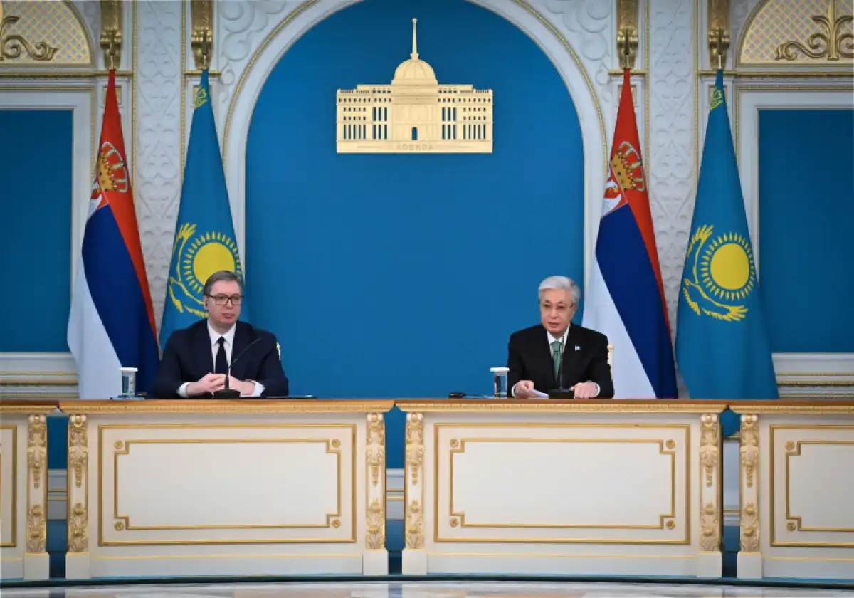 Токаев и Вучич провели брифинг для представителей СМИ