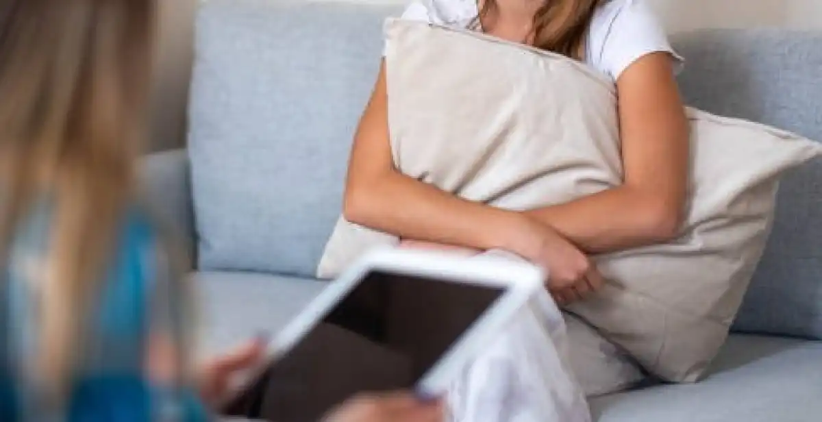 Новые подробности дела о насилии над школьницей раскрыла региональный омбудсмен