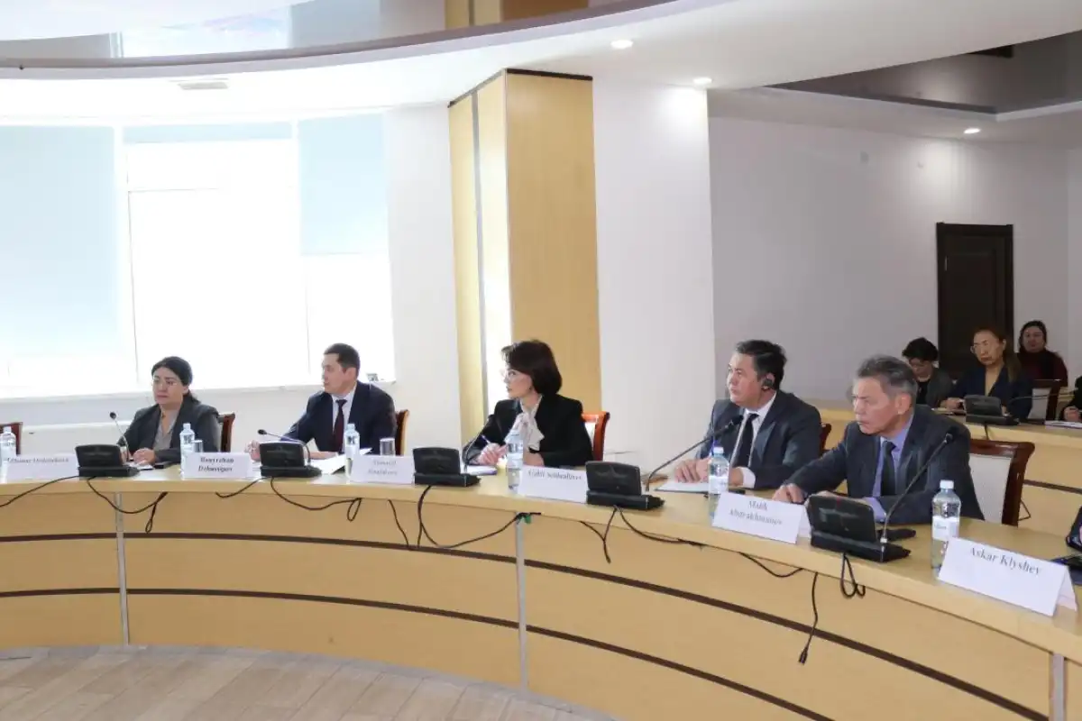 Миссия ВОЗ оценила систему обращения лекарств и медизделий в Казахстане