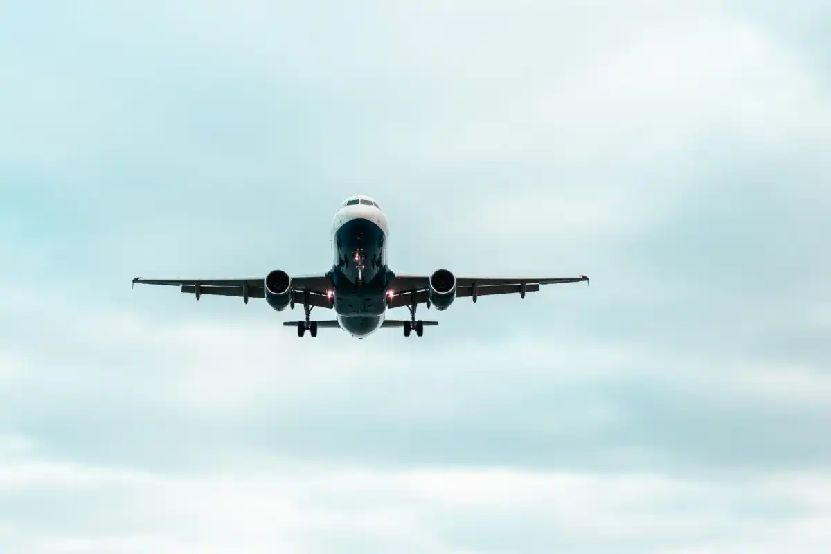 306 казахстанцев вернулись на родину из Дубая